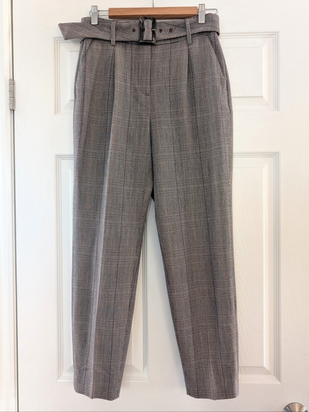 New RW&CO brown plaid dress pants with belt size 4